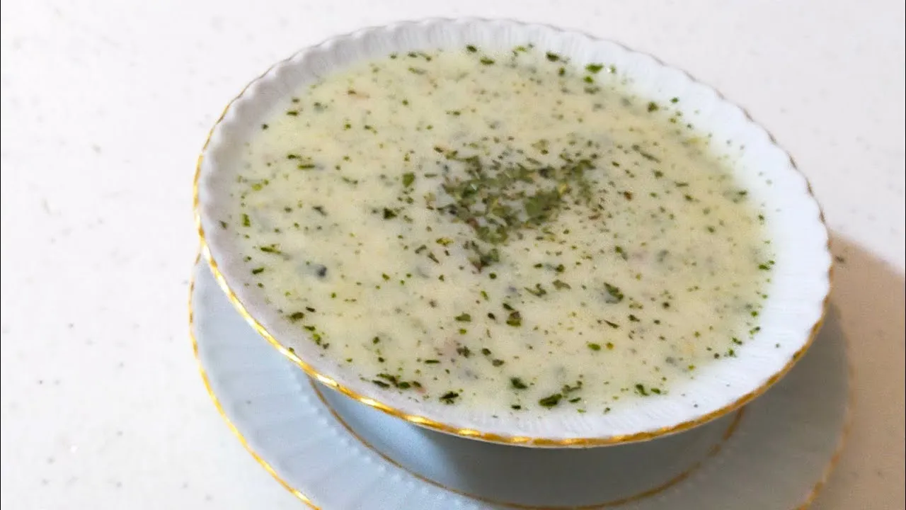 Yarmalı Yoğurtlu Çorba (Tarhana)